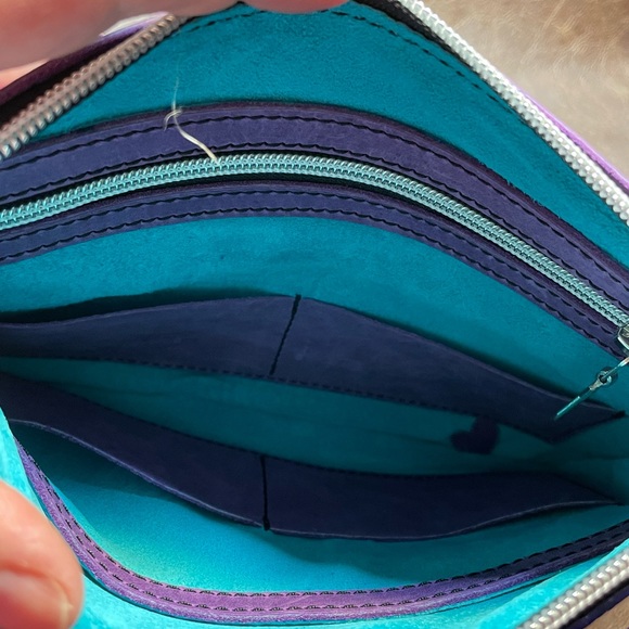 NWT Handpainted, Handmade One of a Kind Cross Body Purse - Picture 9 of 10